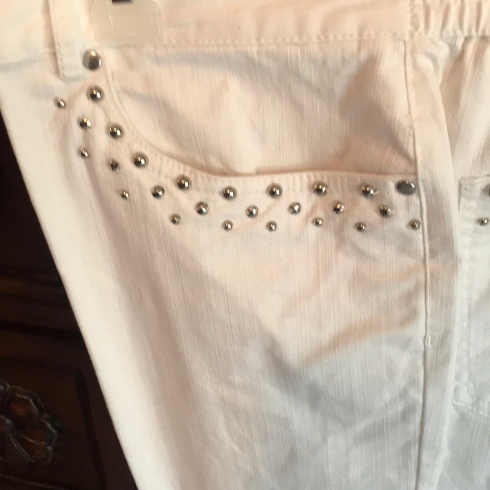 Pants - Picture 2 of 3